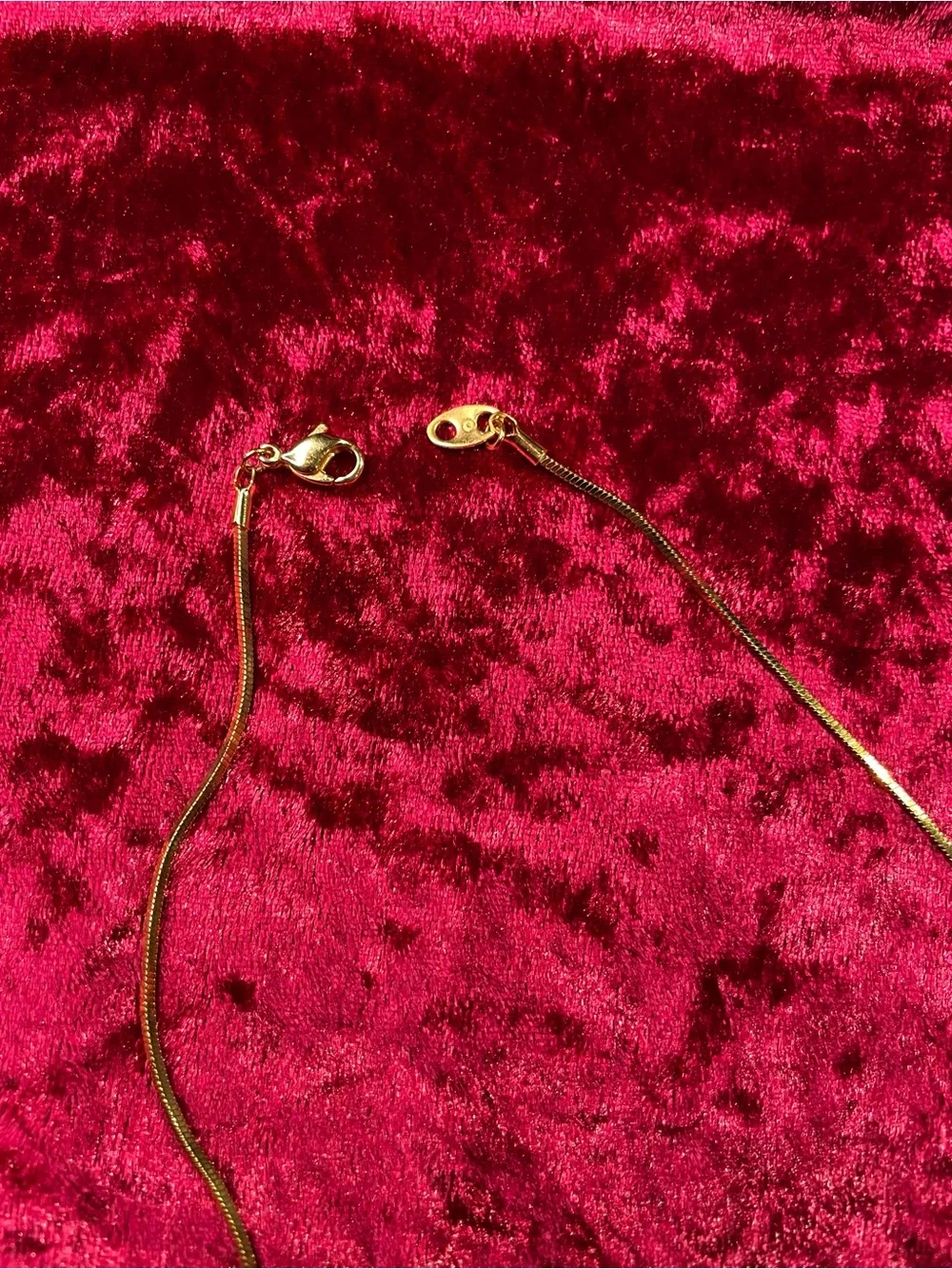 18” Gold Tone Necklace Vintage 90s Elegant Minimalist GUC